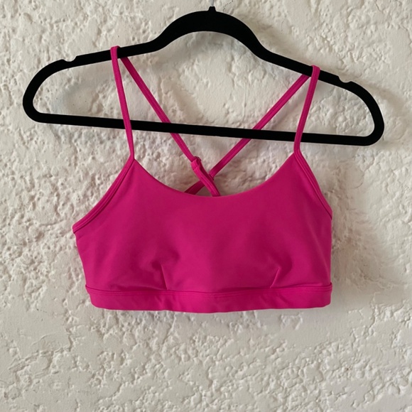 Alo Yoga Airlift Intrigue Sports Bra in Pink Crush Size Large, Cross Back - Picture 3 of 10